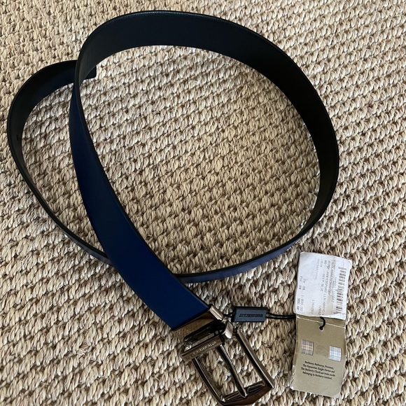Burberry Reversible Belt - Picture 2 of 7